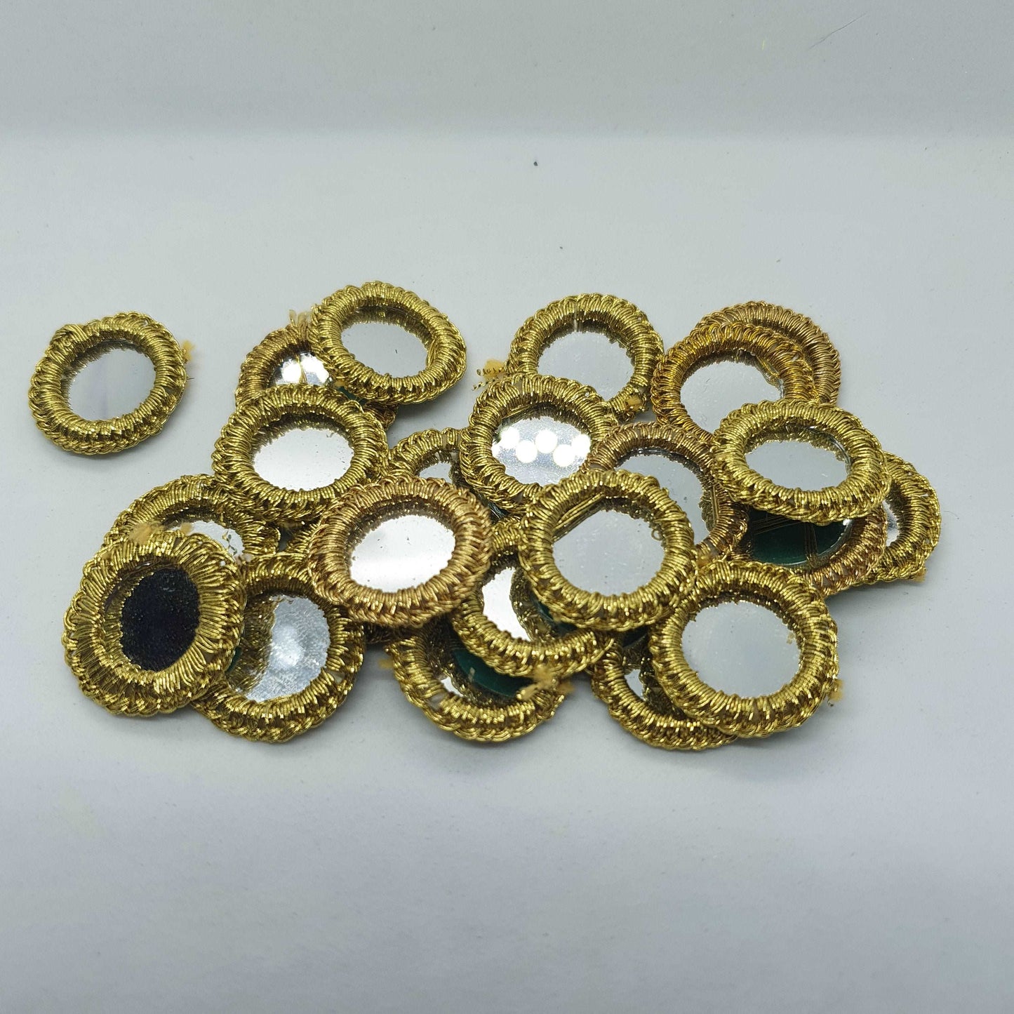 4x ~2.5cm shisha mirror applique gold