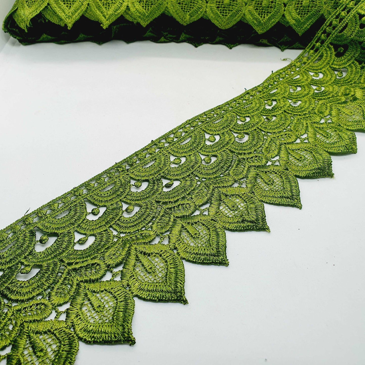 1m 8.5cm olive green guipure venise embroidered lace trim