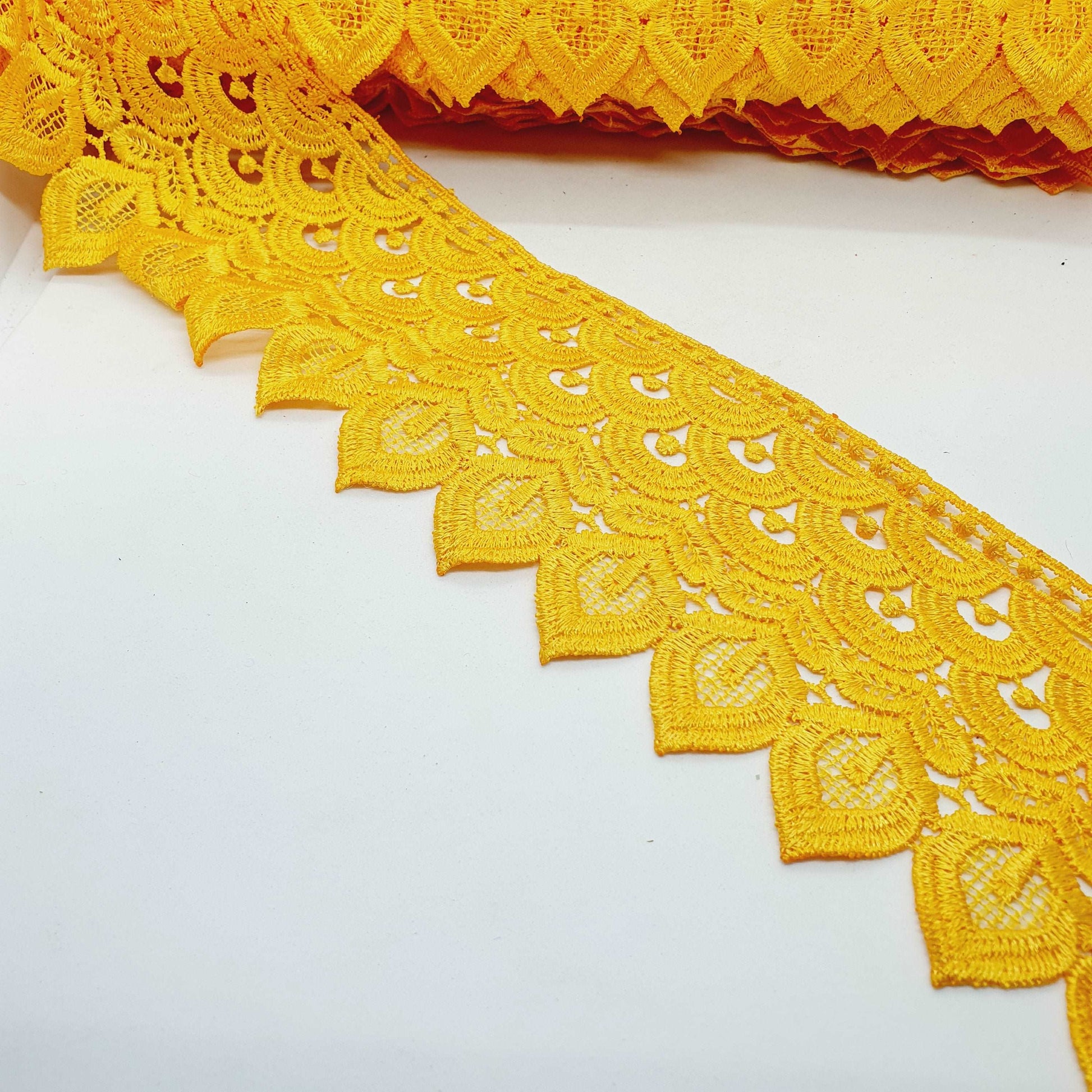 1m 8.5cm yellow guipure venise embroidered lace trim