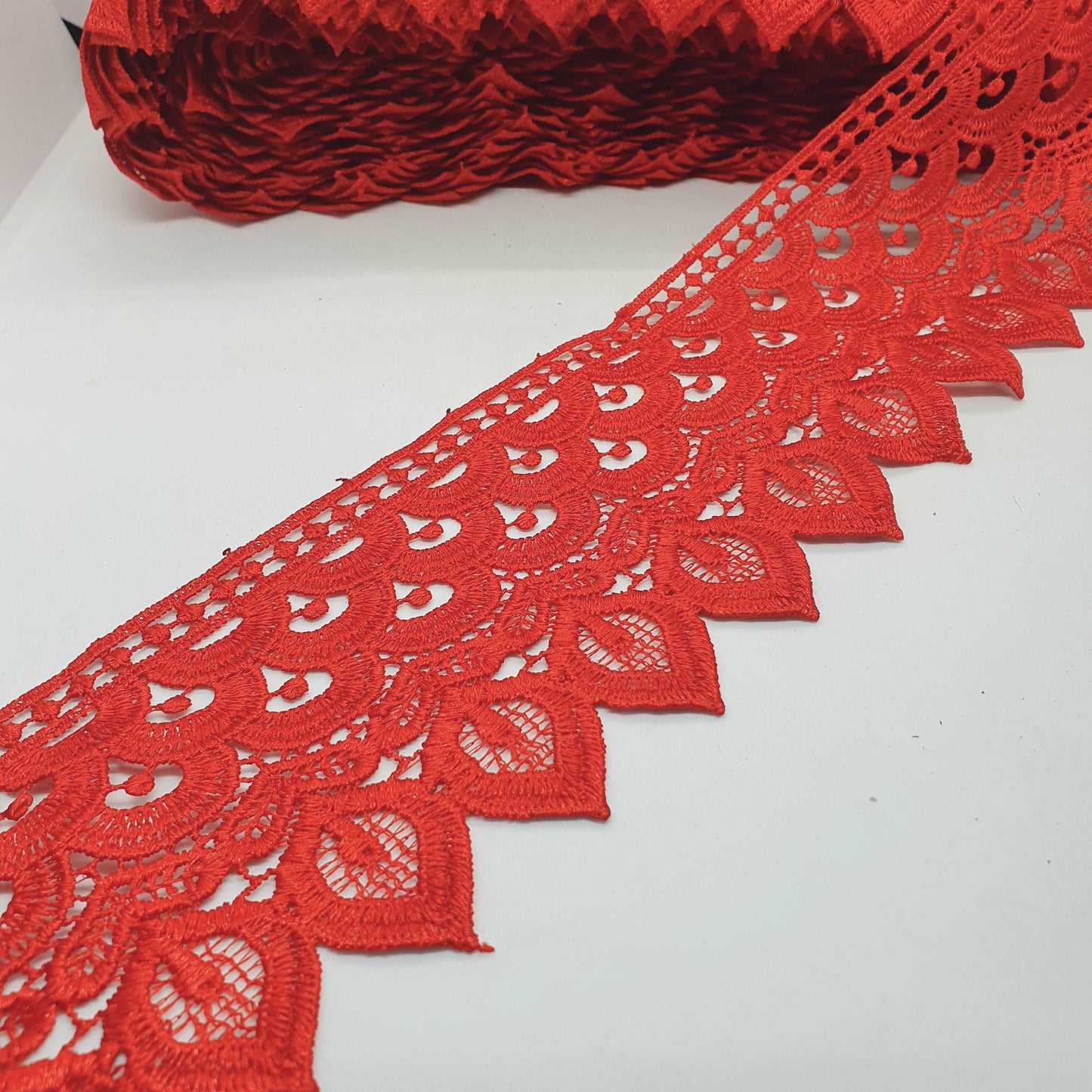 1m 8.5cm red guipure venise embroidered lace trim