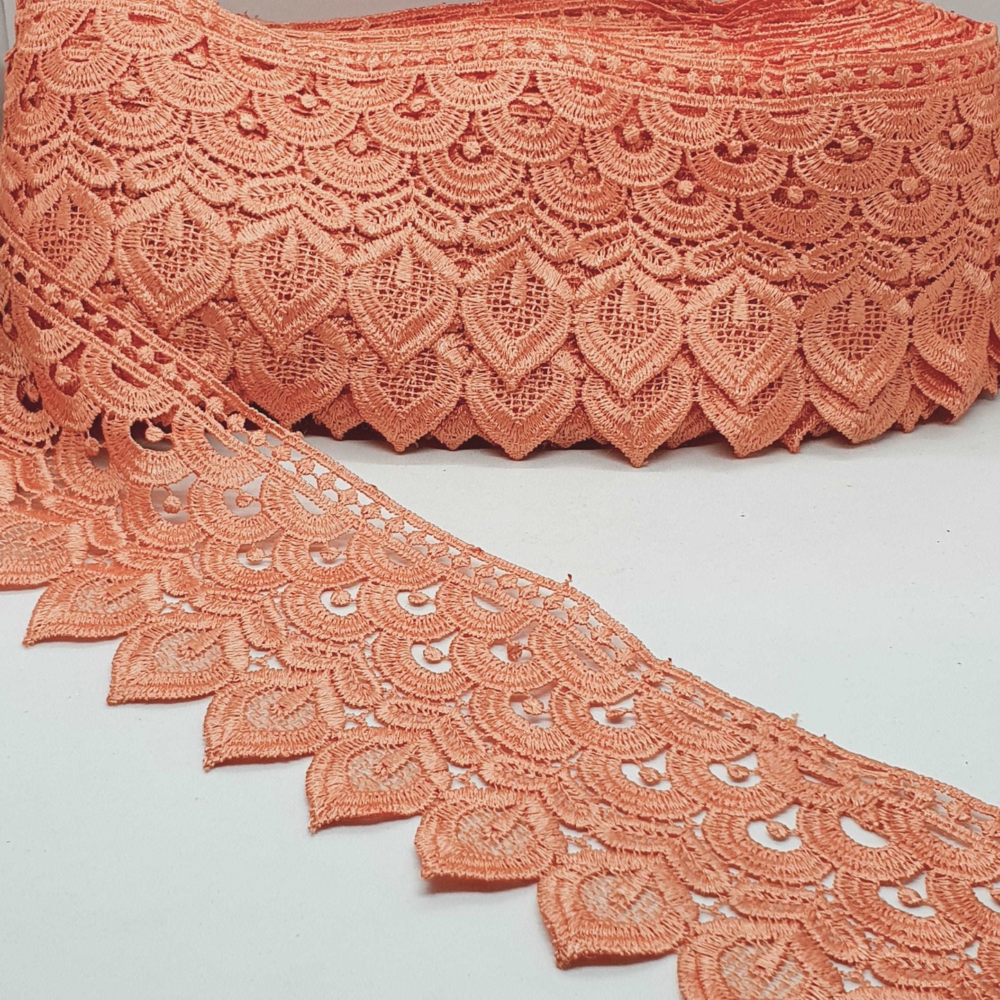 1m 8.5cm peach melba guipure venise embroidered lace trim