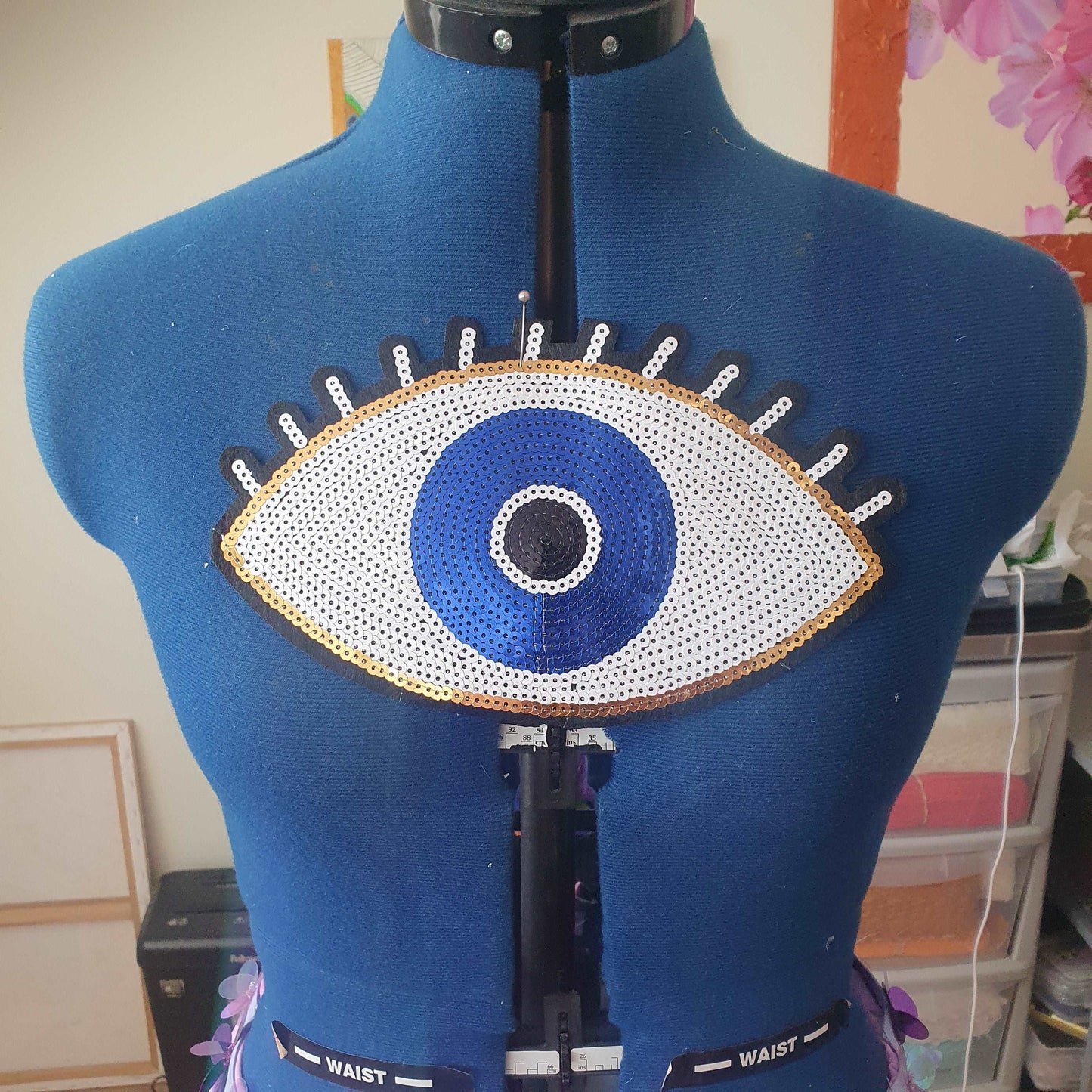 1x Turkish evil eye/ nazar sequin applique iron on/ Hot-Fix