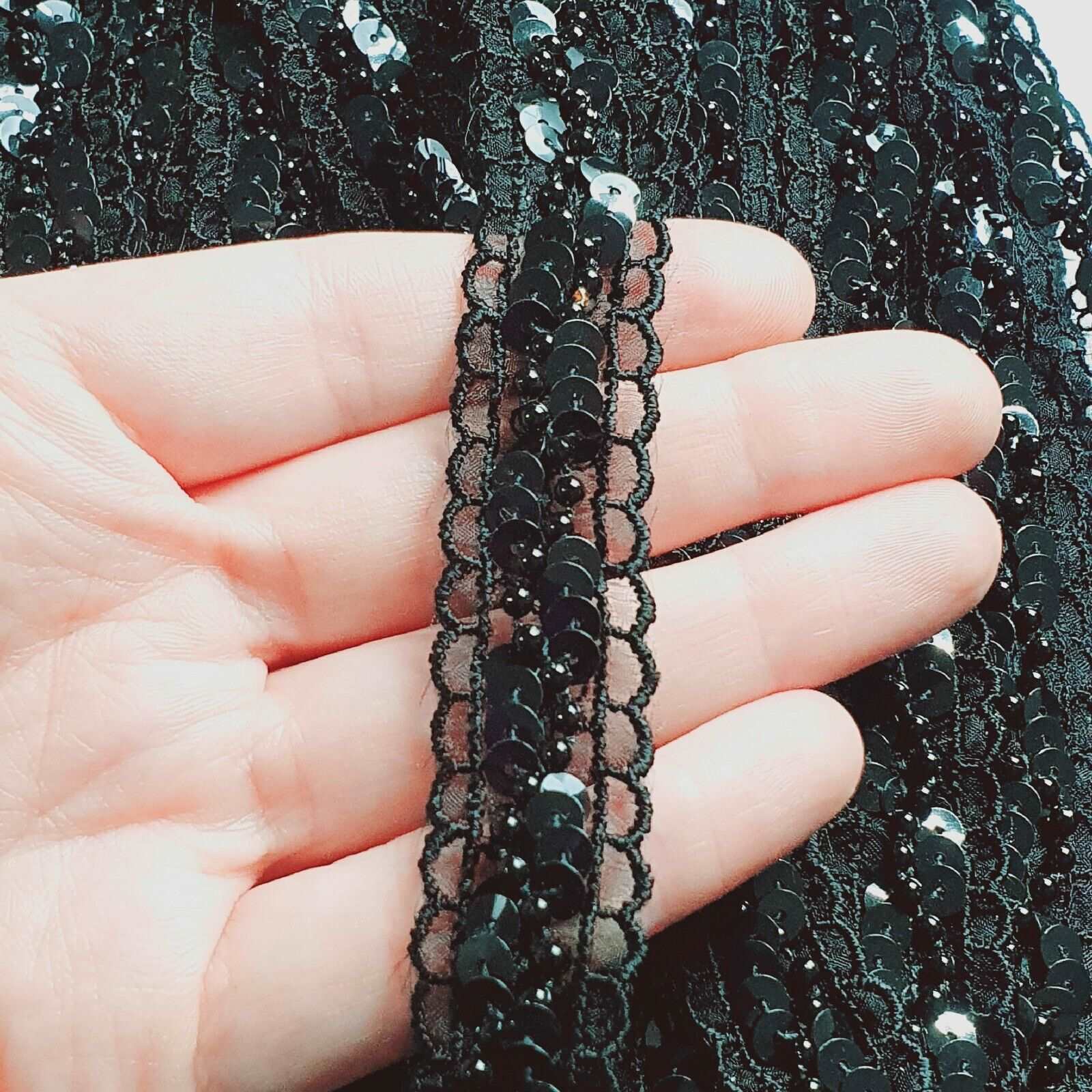 1m black sequin & bead scalloped lace braid trim ribbon 20mm