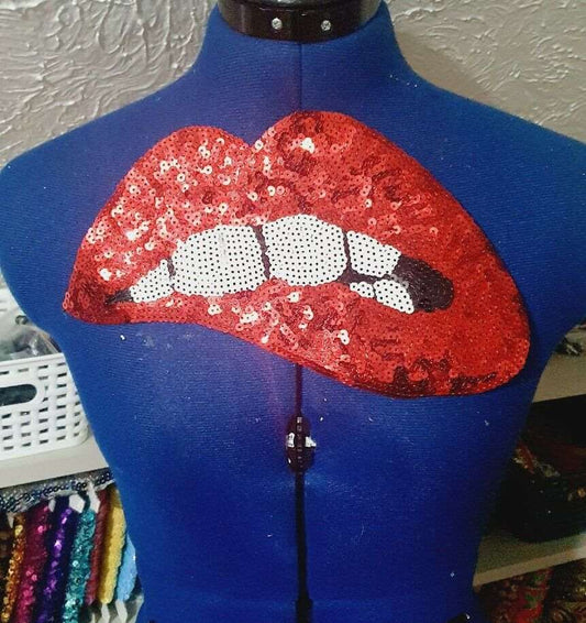 1x red lip mouth sequin hot-fix applique 26cm