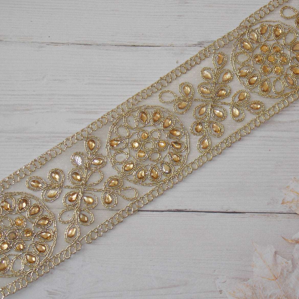 1m 6.5cm Metallic gold lace applique with gold crystals