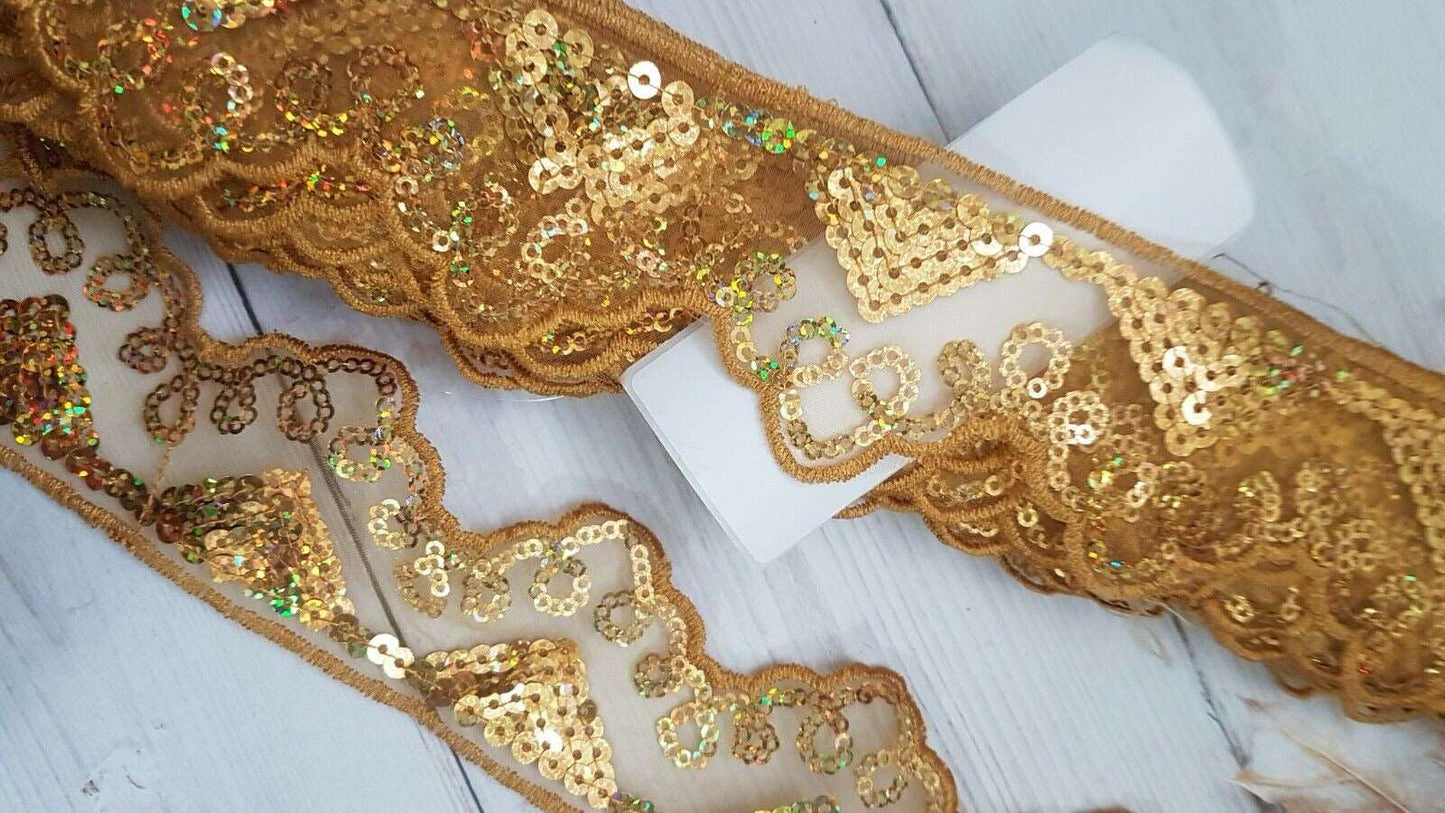 1m 5cm net lace with gold hologram sequins