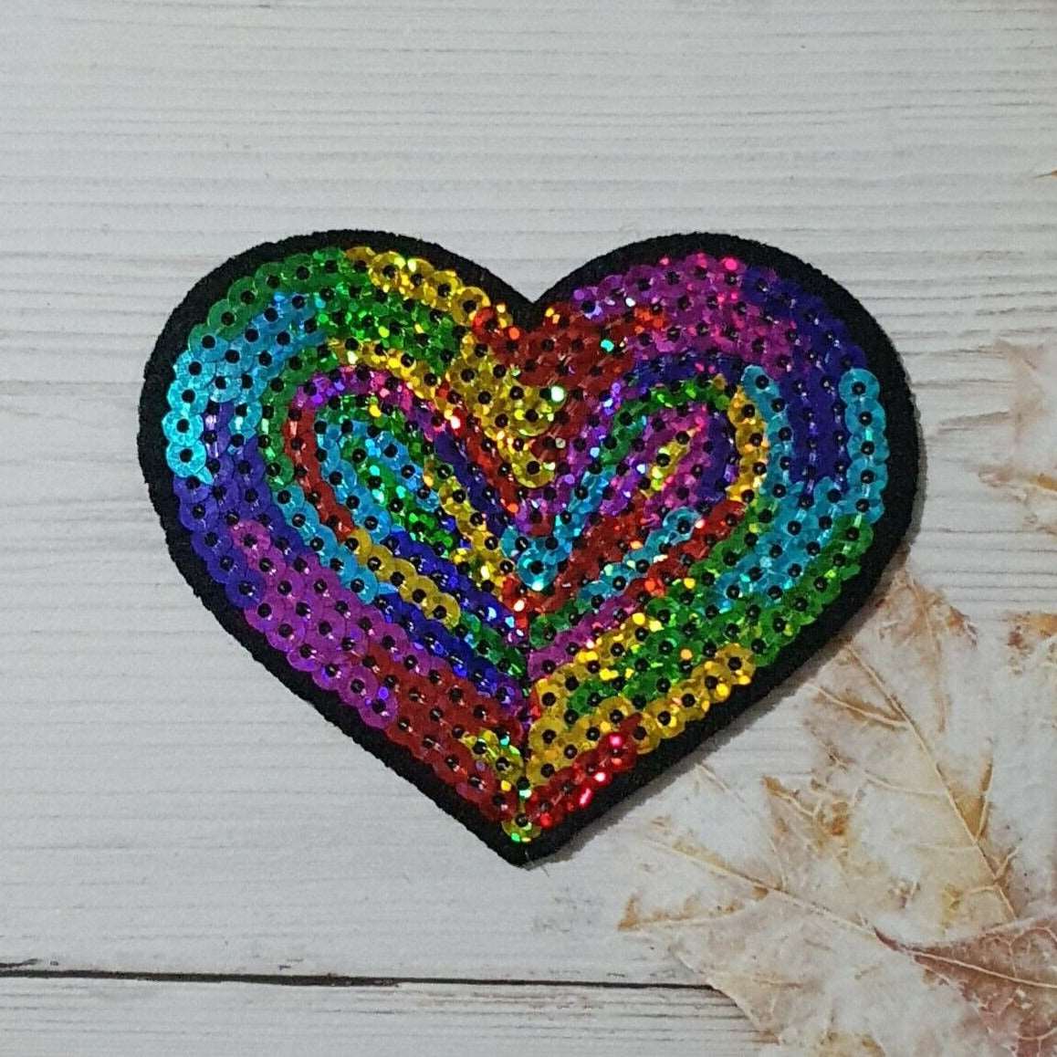 1x 9cm rainbow hologram sequin heart hot-fix applique