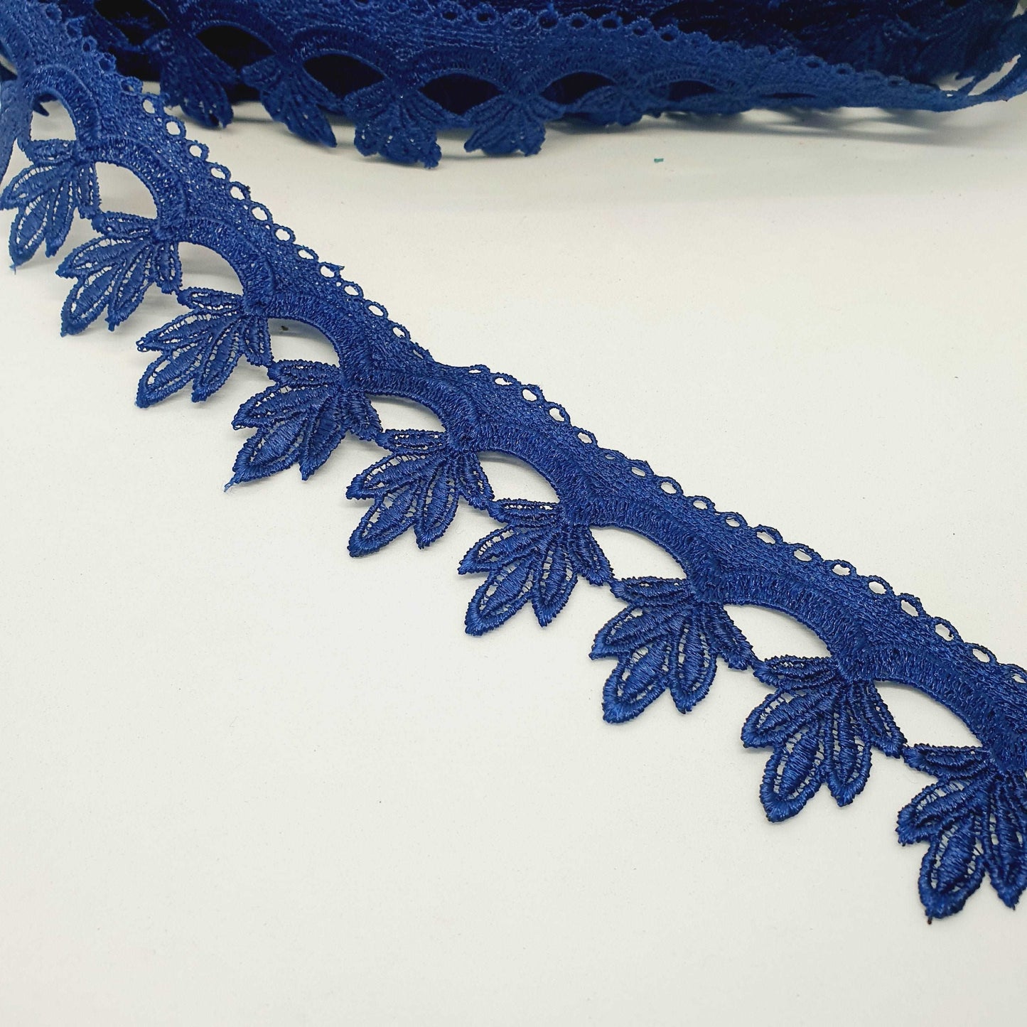 1m 5cm navy blue guipure venise embroidered lace trim