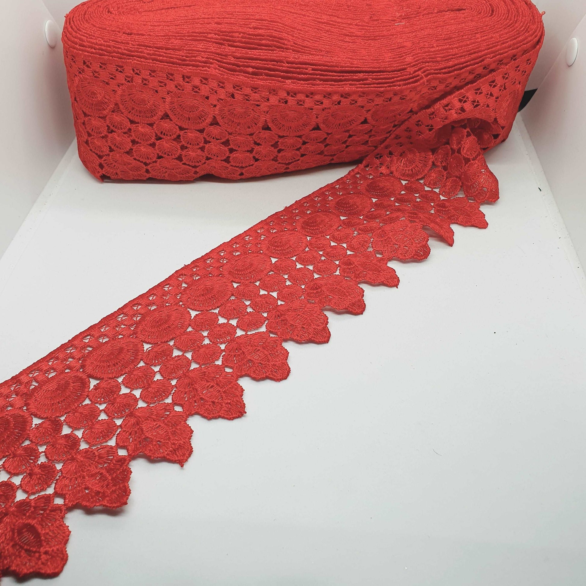 1m 9cm red guipure venise embroidered lace trim