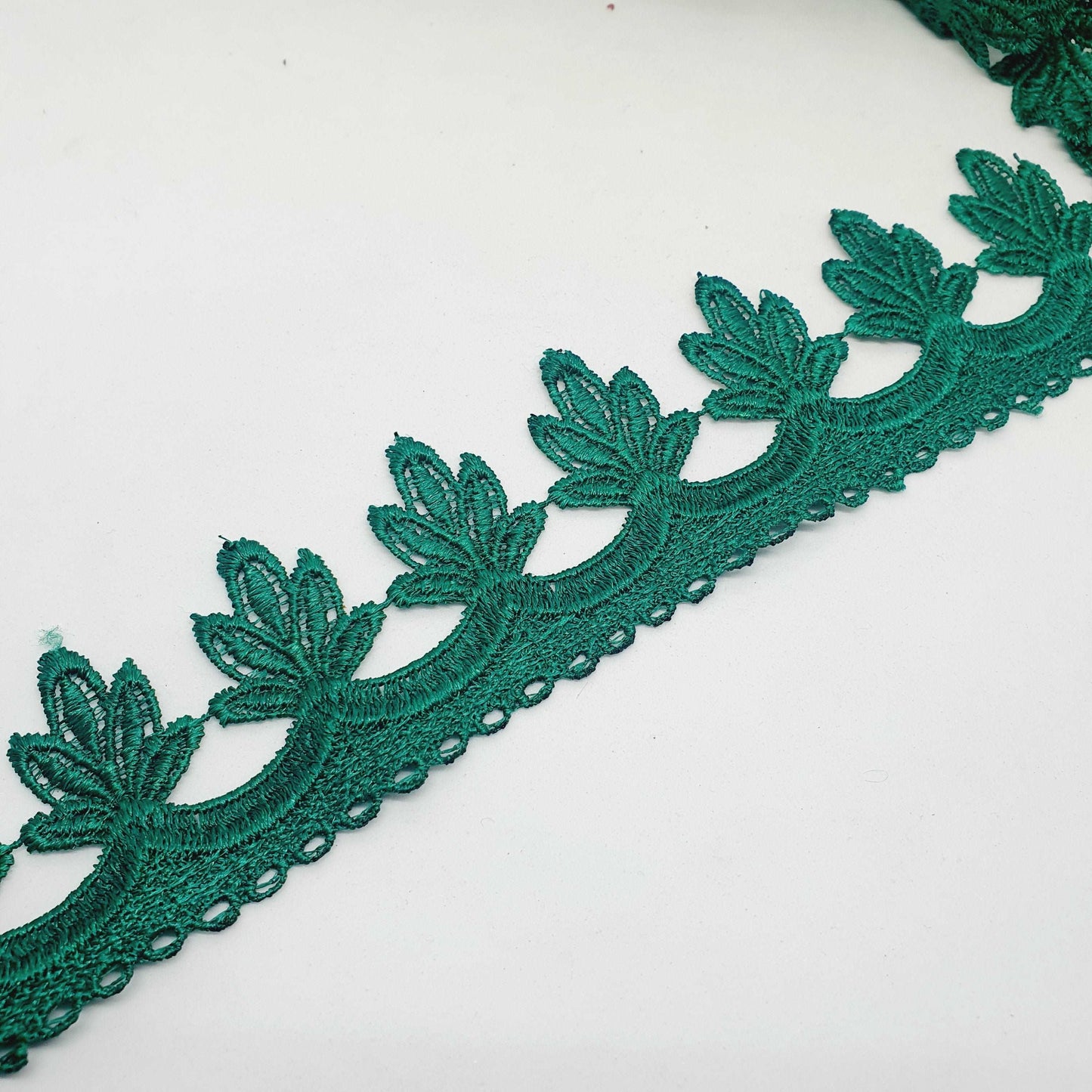 1m 5cm jade green guipure venise embroidered lace trim