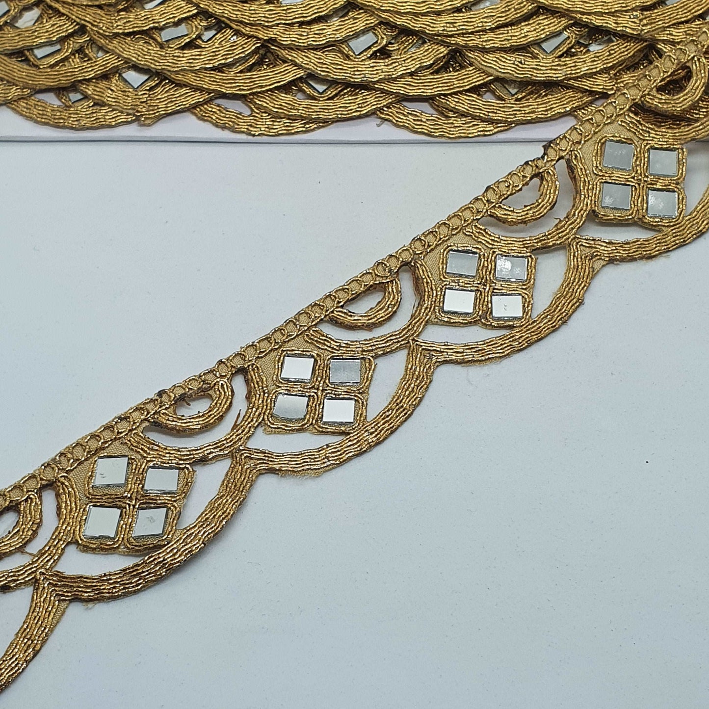 1m 4cm Metallic gold lace applique mirror ribbon