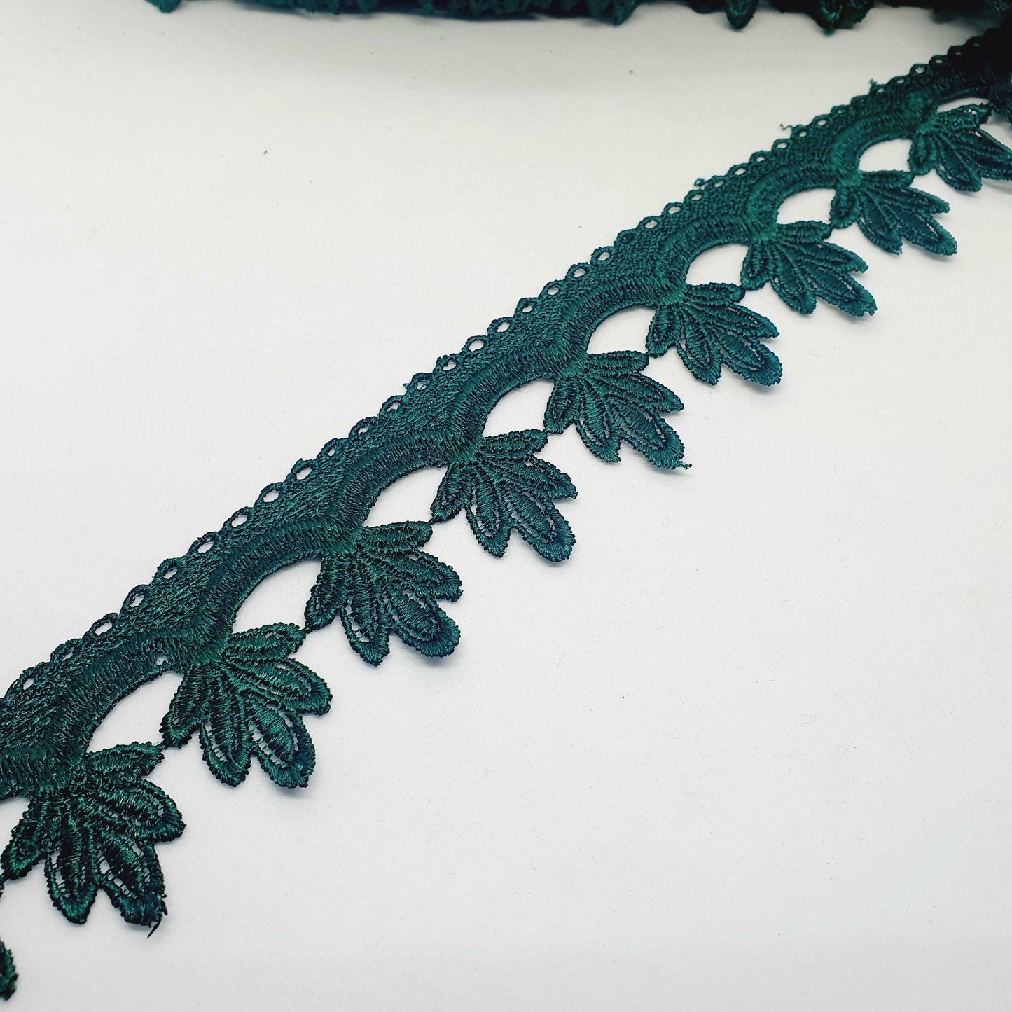 1m 5cm forest green guipure venise embroidered lace trim