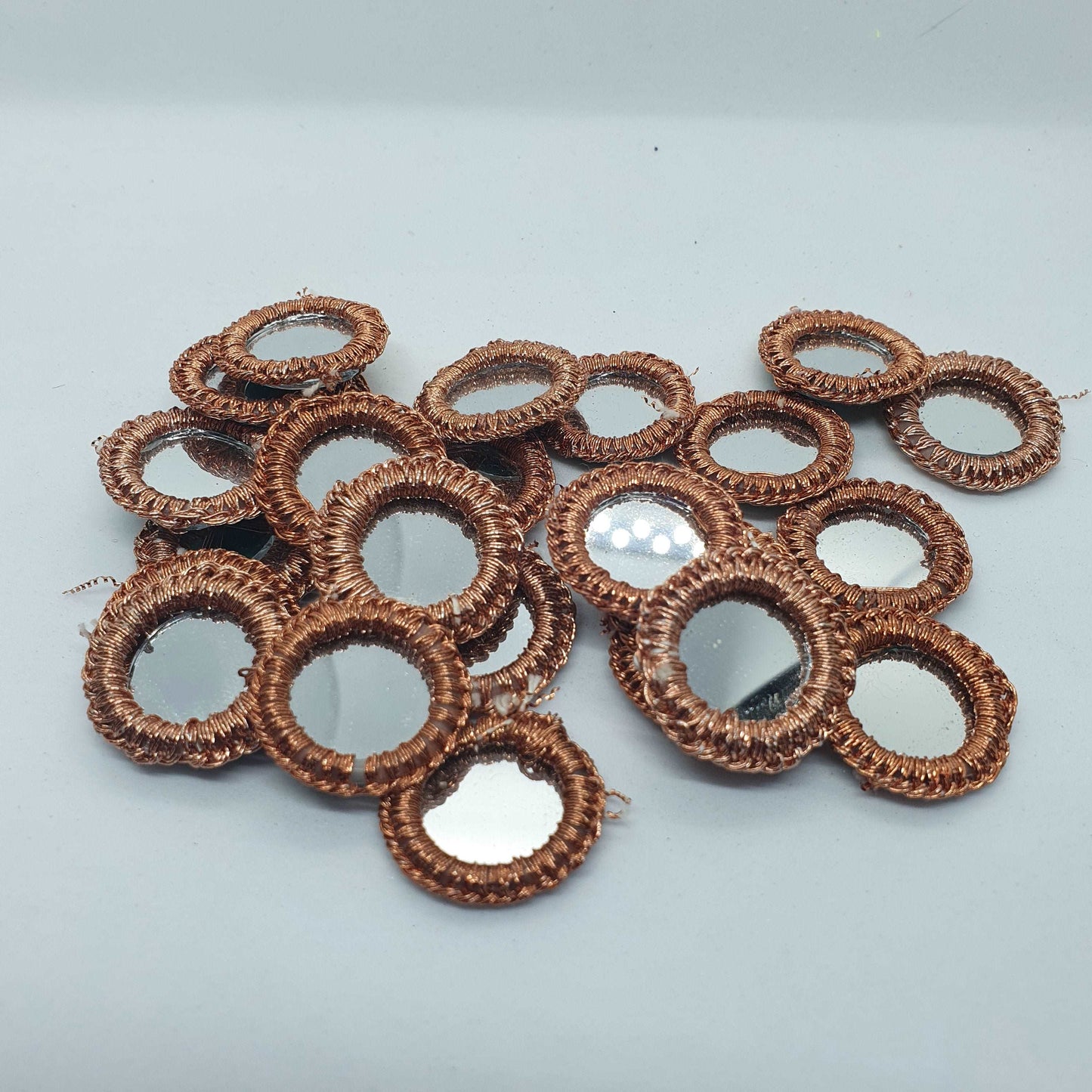 4x ~2.5cm shisha mirror applique bronze