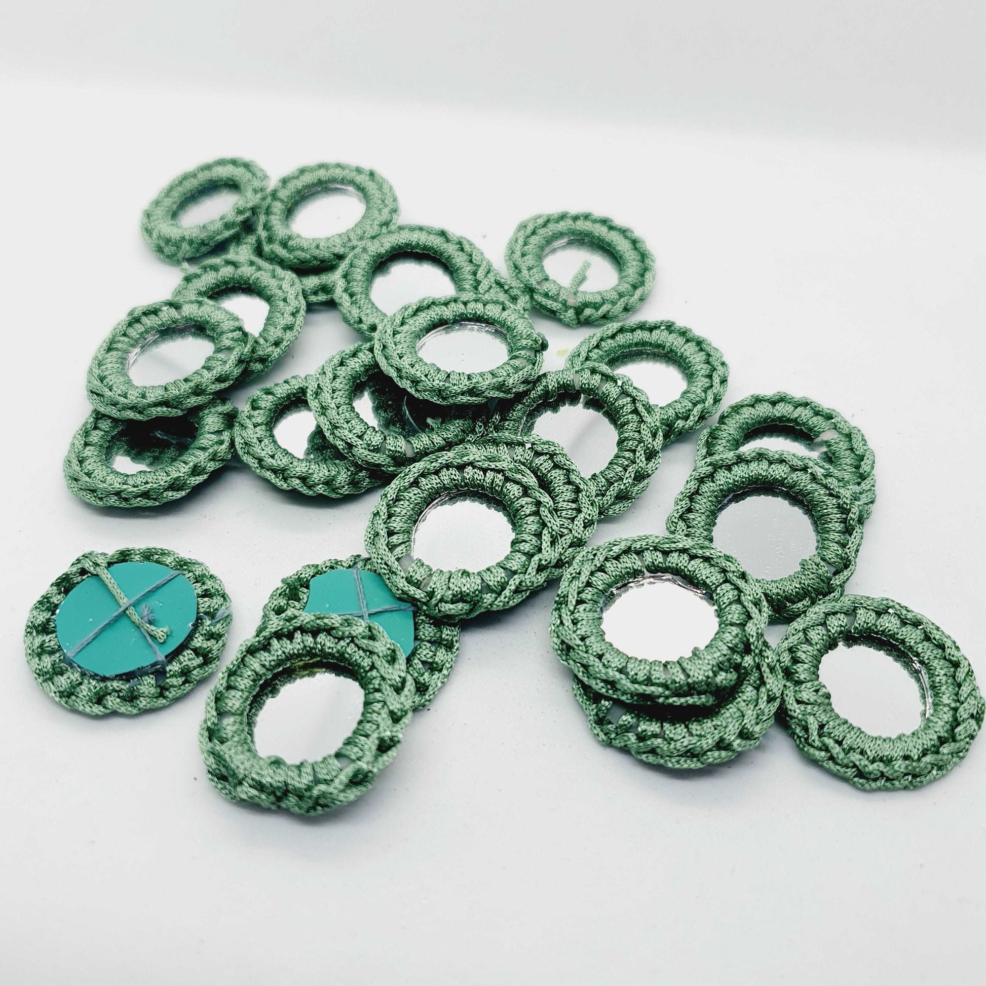 4x ~2.5cm shisha mirror applique sage green