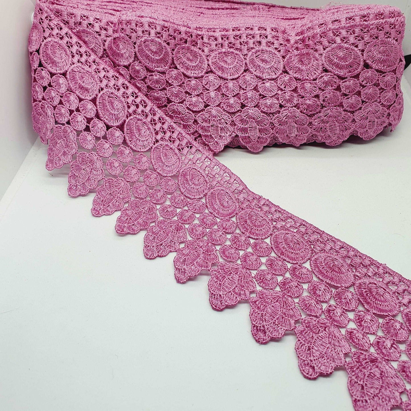 1m 9cm pink mauve guipure venise embroidered lace trim