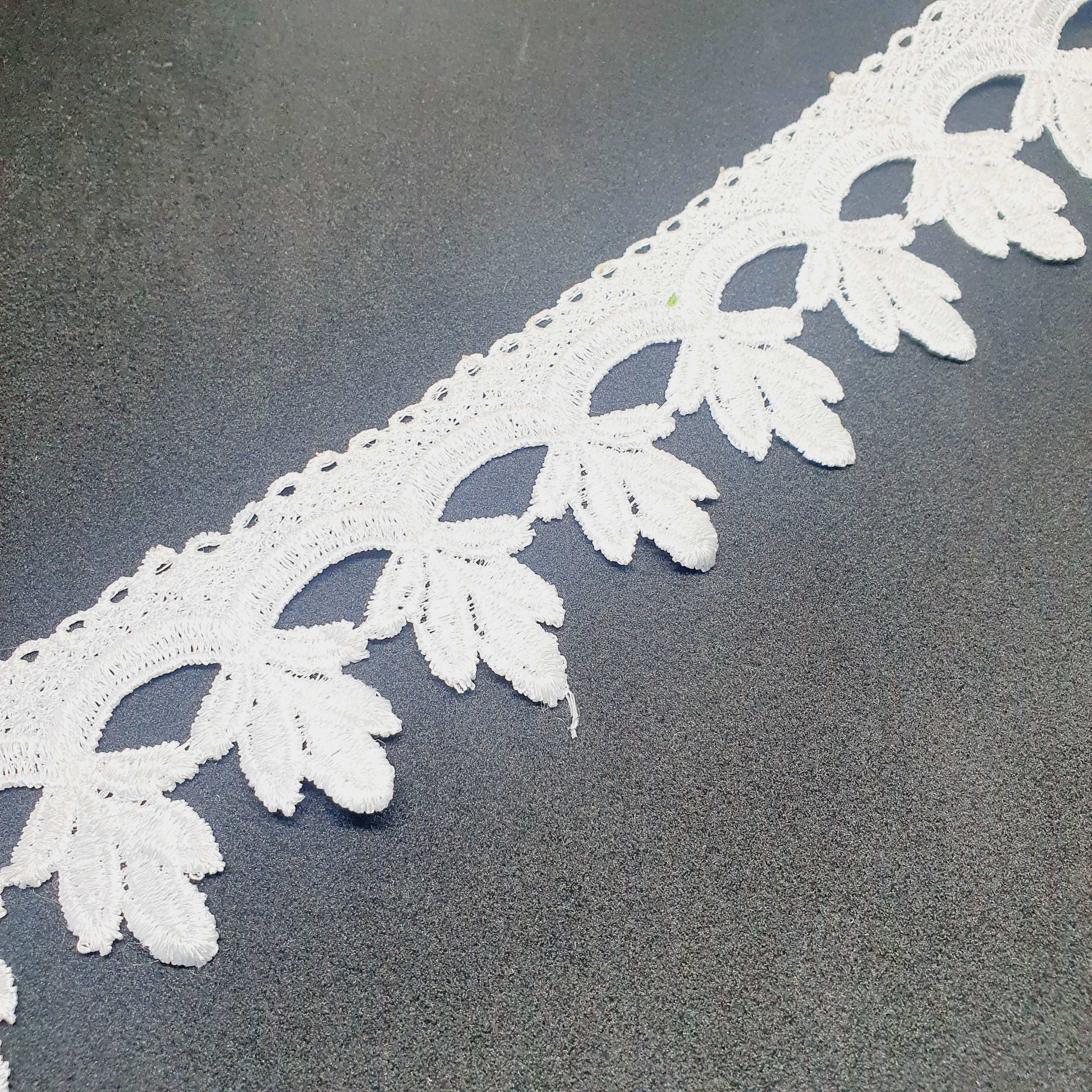 1m 5cm white guipure venise embroidered lace trim