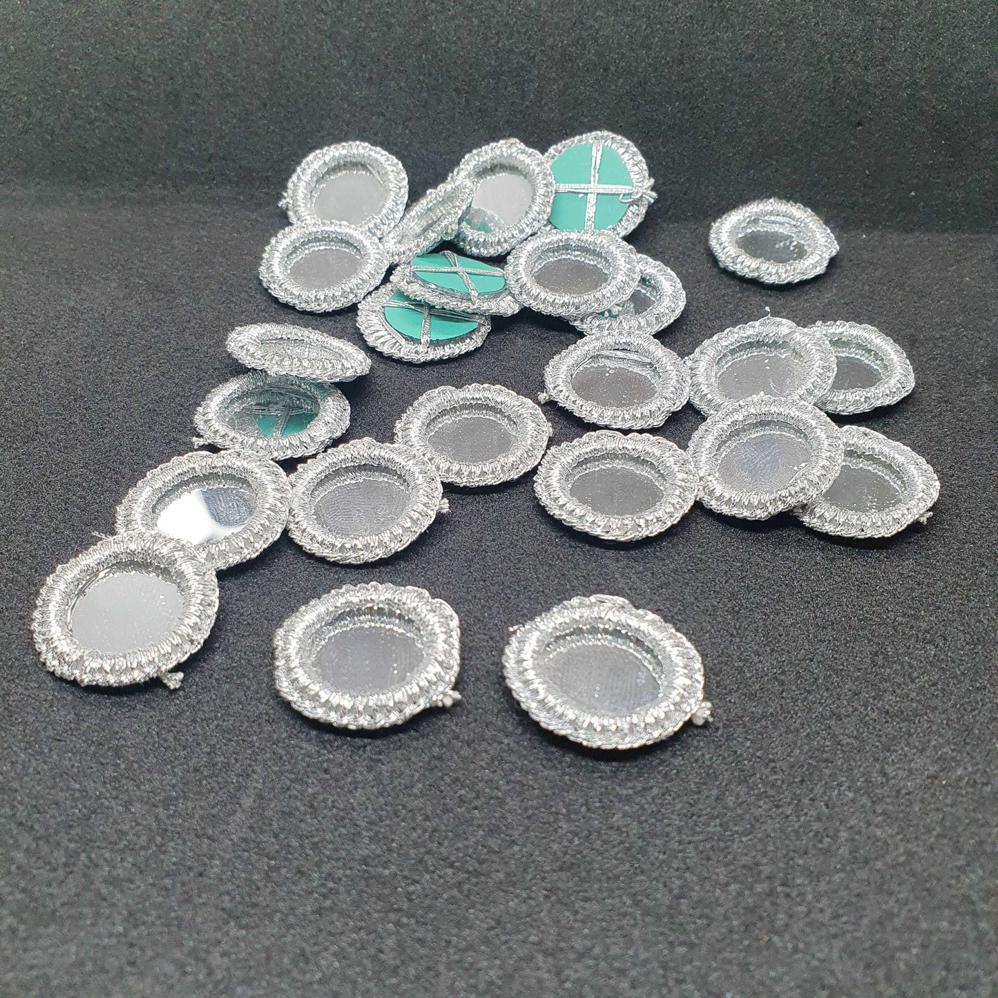 4x ~2.3cm shisha mirror applique silver