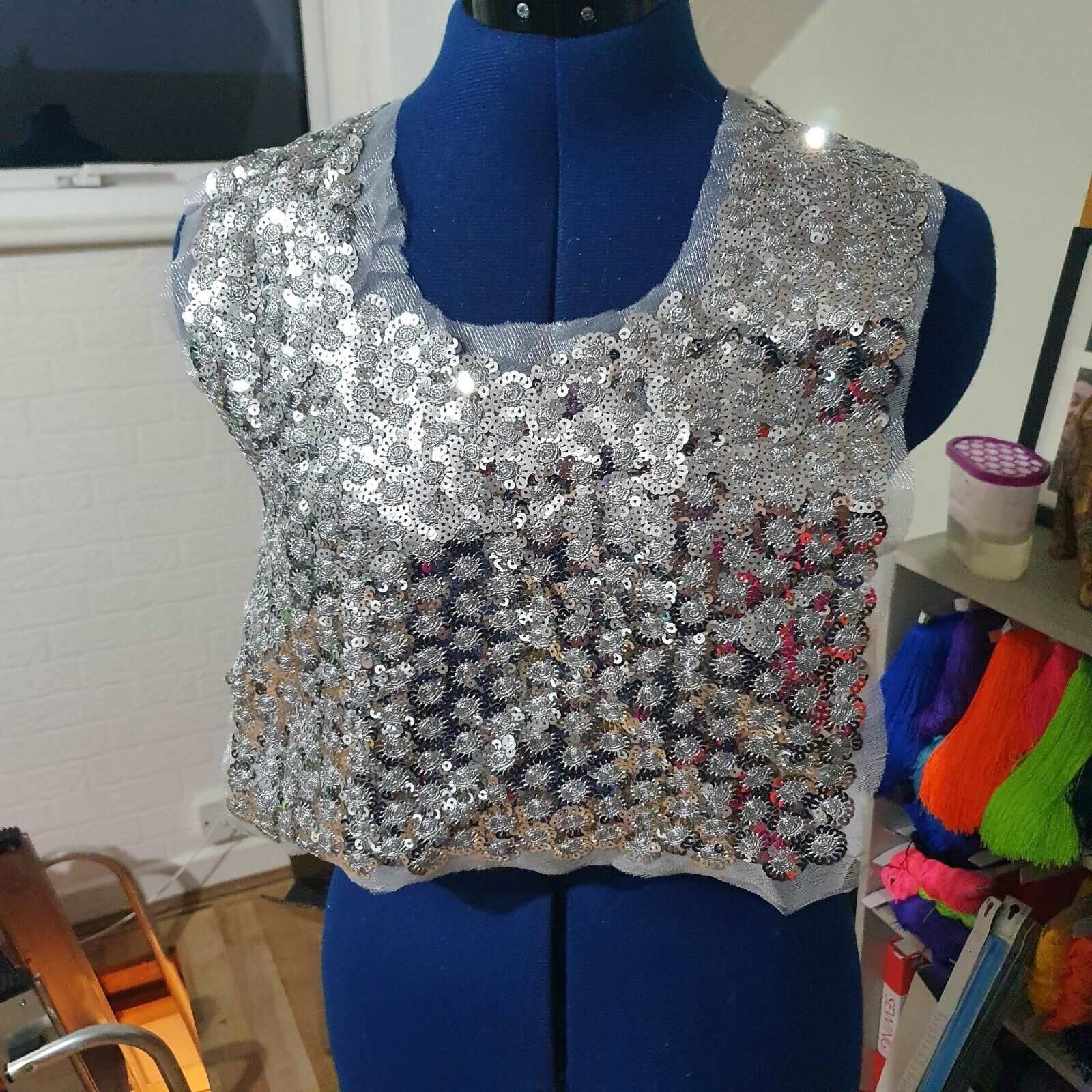 1x SILVER sequin applique patch/ collar/ neckline