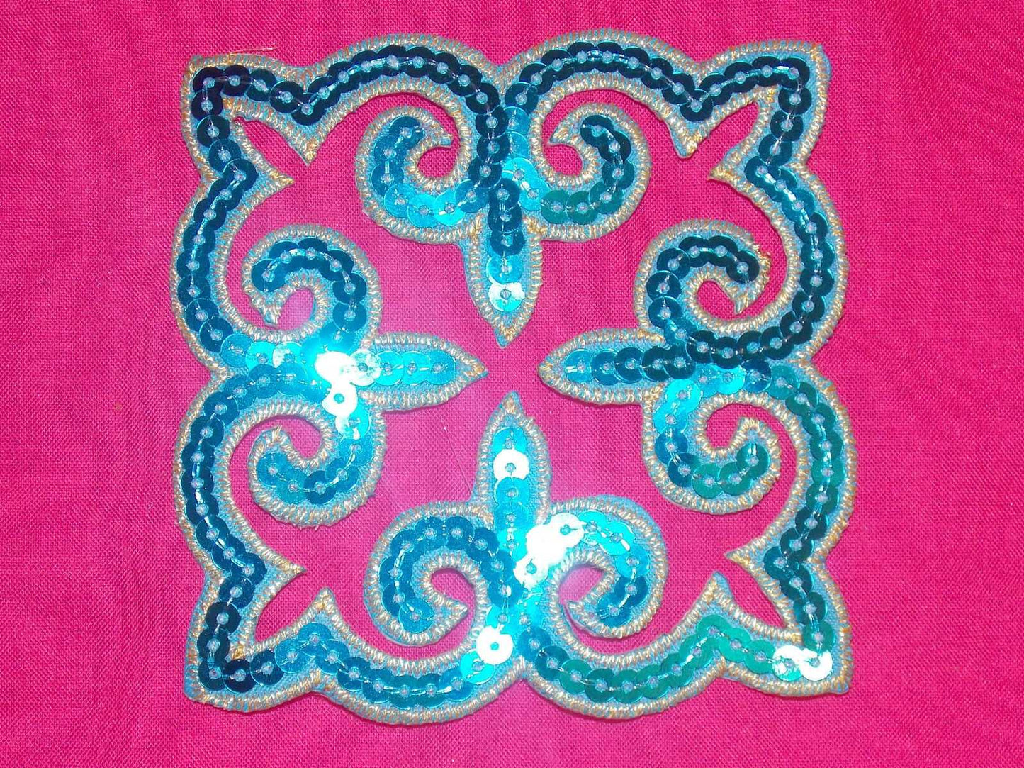 1x turquoise blue sequin applique HOT-FIX 10cm