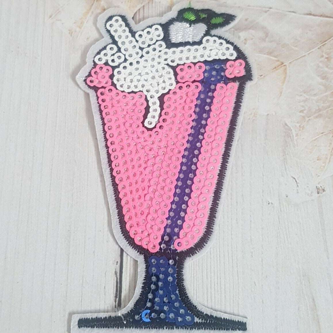 1x 9cm icecream sundae sequin hot-fix applique